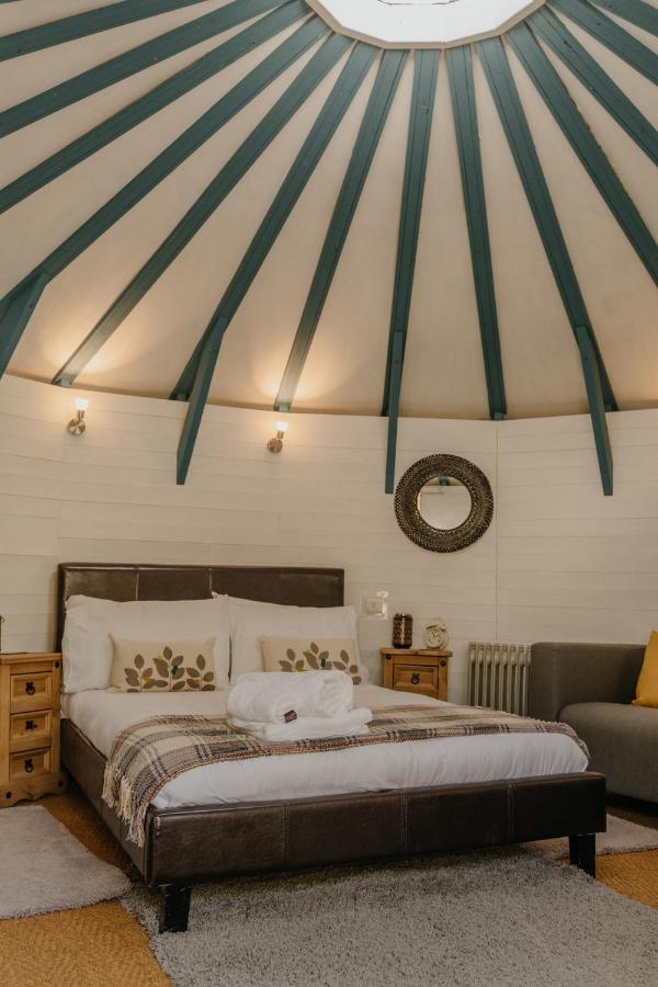 Little England Retreats - Cottage, Yurt And Shepherd Huts Othery Kültér fotó