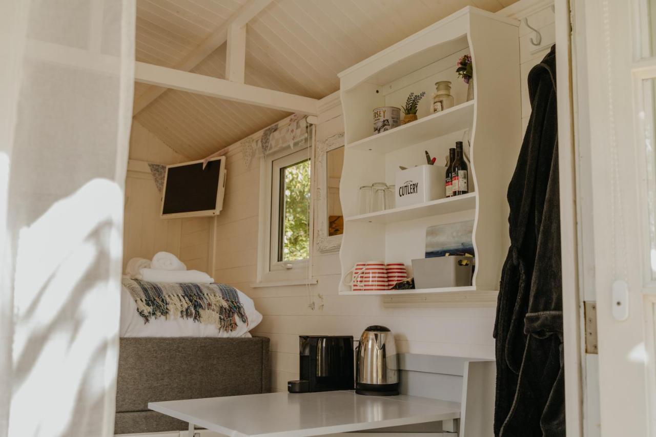 Little England Retreats - Cottage, Yurt And Shepherd Huts Othery Kültér fotó