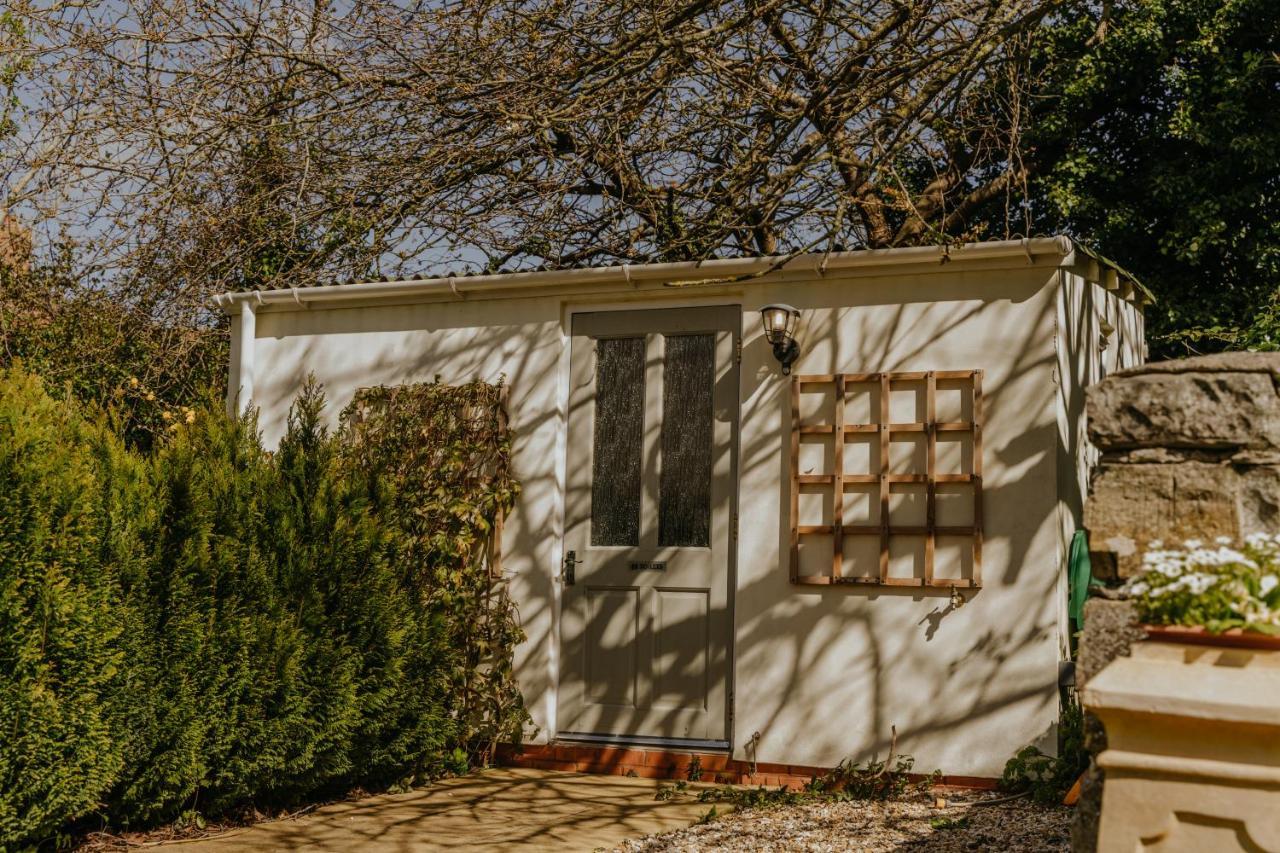 Little England Retreats - Cottage, Yurt And Shepherd Huts Othery Kültér fotó